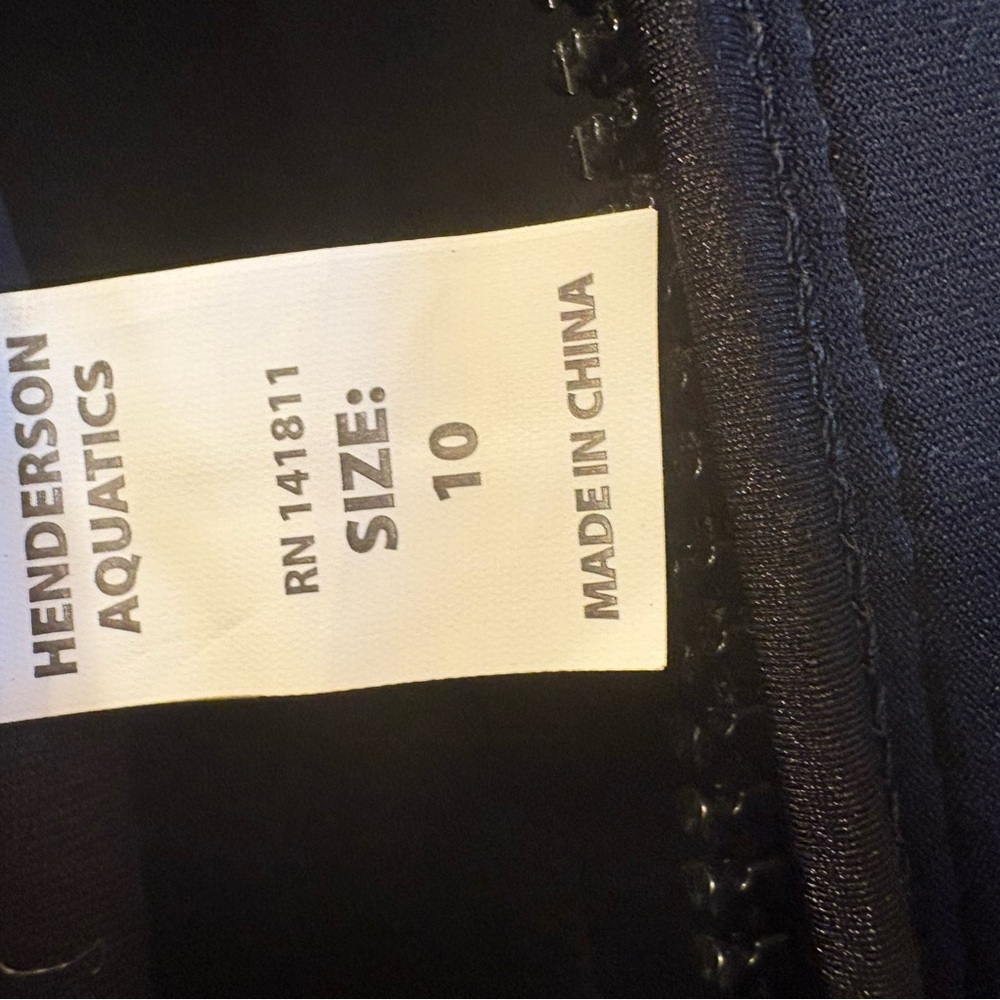 NWOT Henderson Black Short Sleeve Wetsuit for Women - Picture 3 of 4
